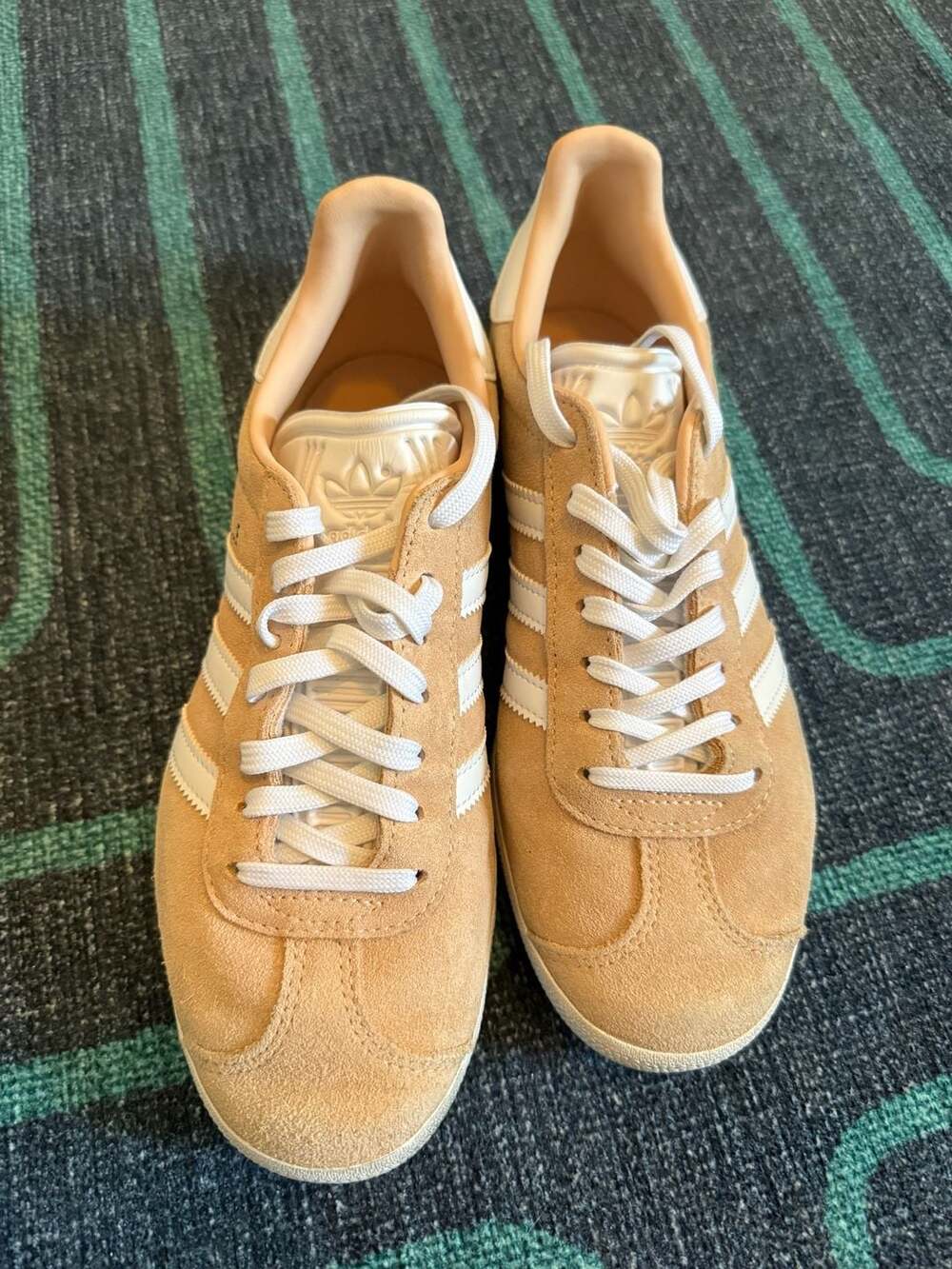 Adidas Gazelle Sneakers Peach/White Size US 6.5